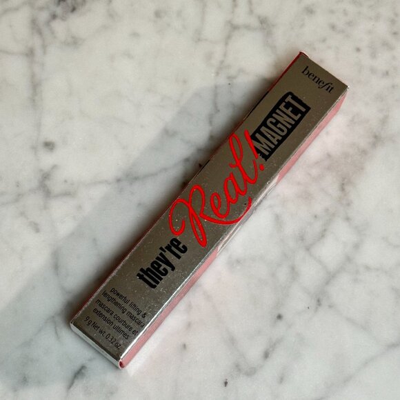 Benefit Cosmetics They're Real! Magnet Extreme Lengthening Mascara | Black | NEW - Picture 3 of 6